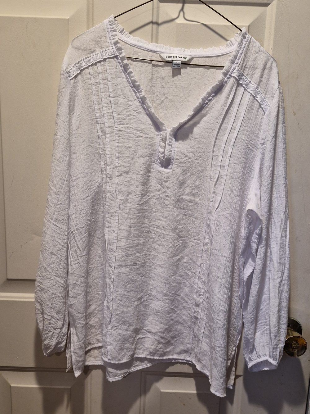 Counterparts White V-Neck Pintuck Peasant Blouse